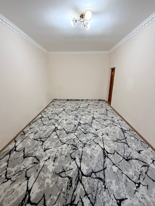 Дехкон бозор бозор янда 3 хонали квартира ИЖАРАГА