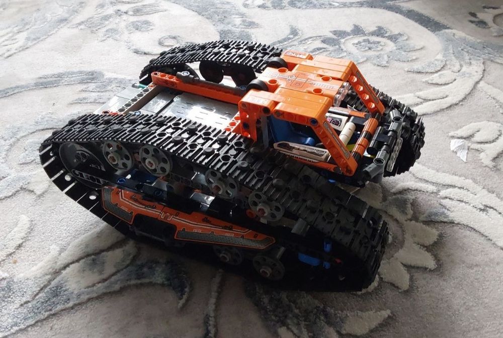 LEGO Technic 42140 Машина-трансформер на дистанционном управлении