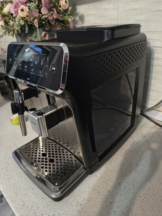 Aparat de cafea automat Philips seria 3300 EP3326/90, in garanție