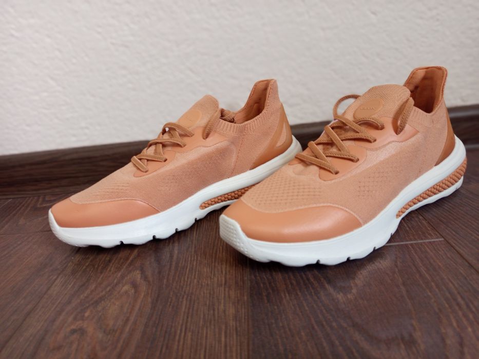 Дамски спортни обувки GEOX Spherical Actif номер 37