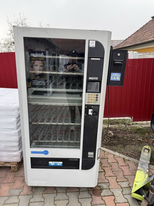Manea MSX10 aparat vending snack si bauturi reci