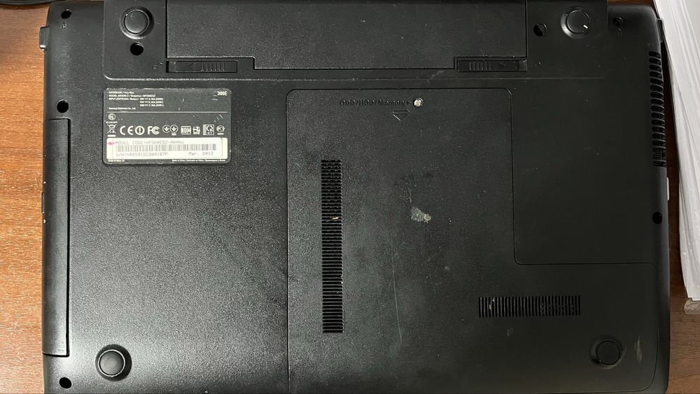 SAMSUNG NP300E5Z полностью робочий
