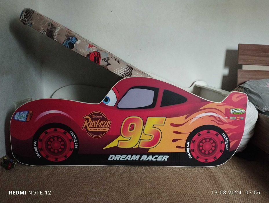 Продам кровать машинка