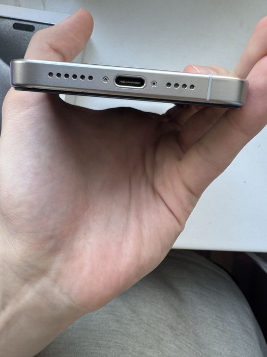 Iphone 15 pro max 256 88%