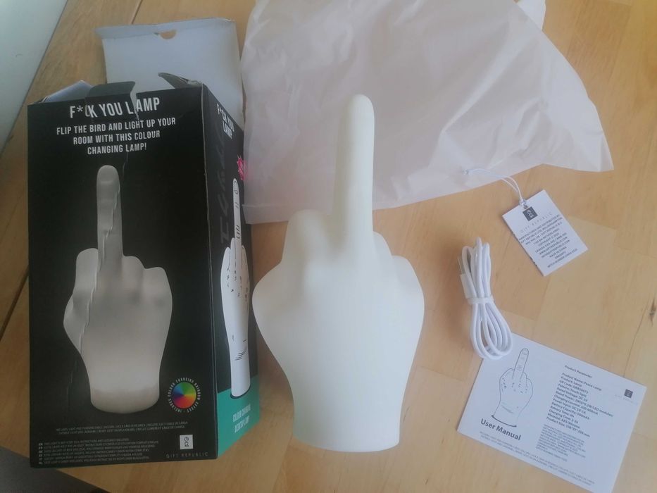 Lampă LED Gift Republic F* You Degetul Mijlociu - din Silicon – Lampă Decorativă Touch pentru Birou și Noptieră, Cadou Original Amuzant Prieteni