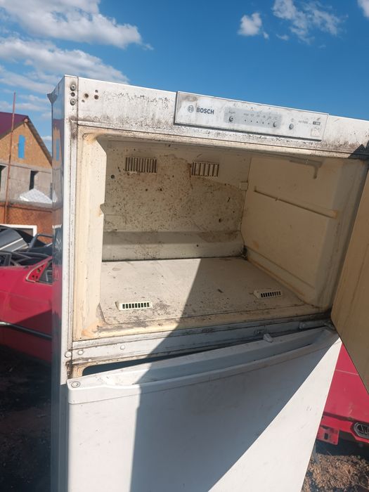 Продам холодильники