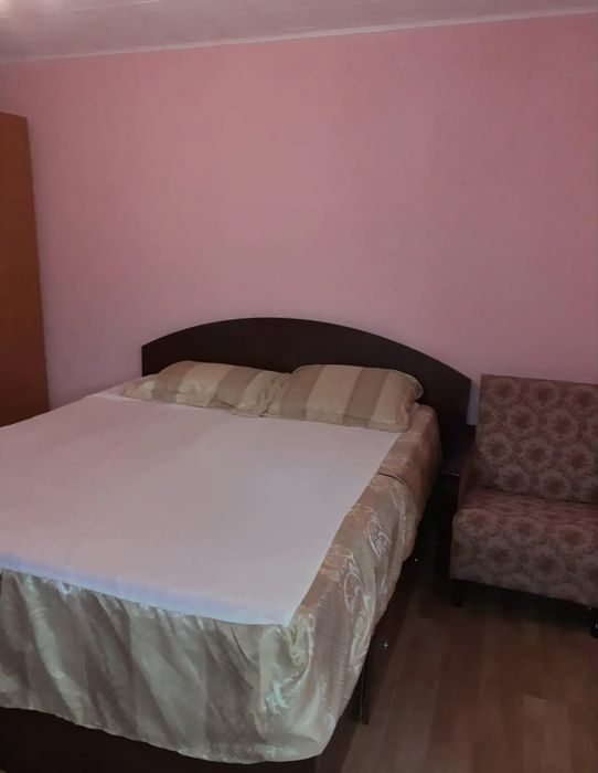 Camera de inchiriat la curte