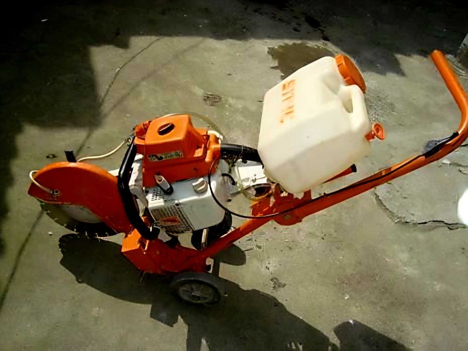 Резачка за асфалт и бетон STIHL - в отлично състояние!