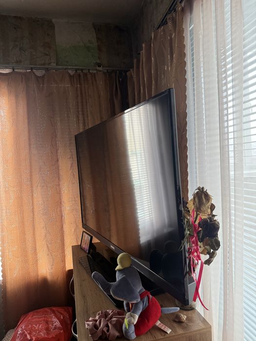 Телевизор  50инча