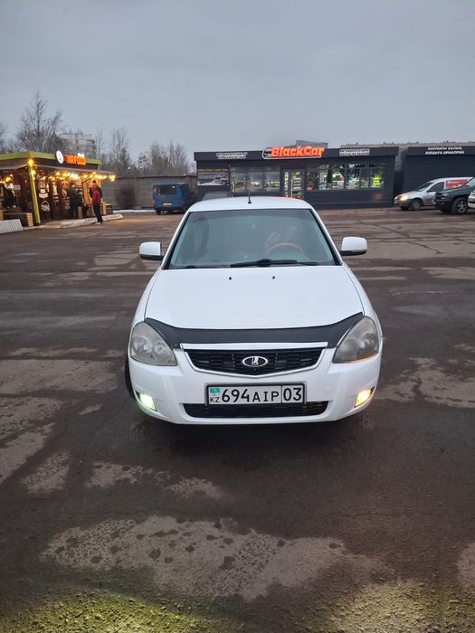 Продам приора жагдайы жаксы сел поехал Акша керек срочно Сол ушун саты