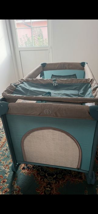 Patut pliabil Bebe  Royal, cu 2 niveluri, turcoaz model 201 (Beberoyal