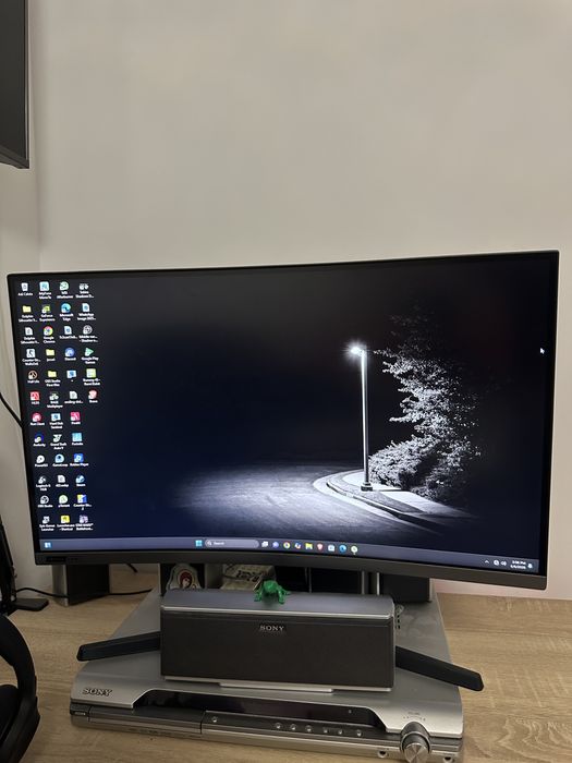 Vand pc de gaming cu tot cu monitor plus multe alte