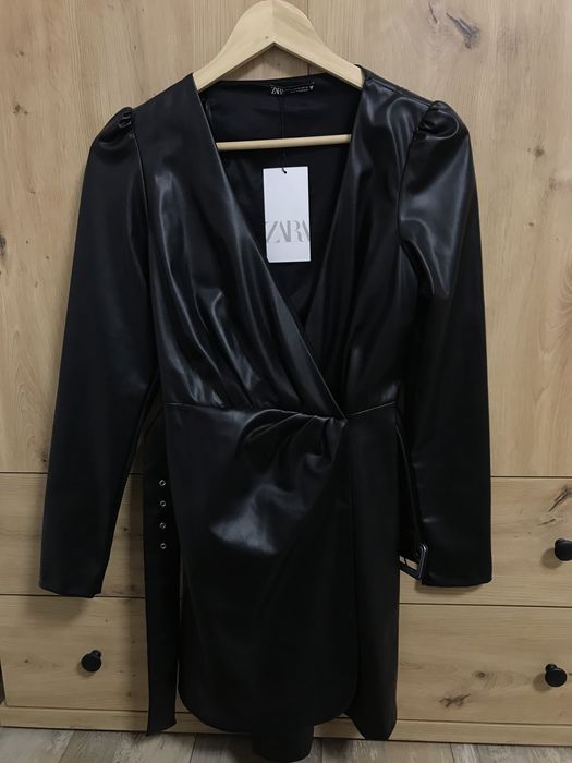 Кожена рокля ZARA
