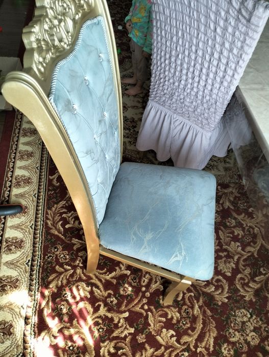 Стол стул 10 кишилик сотилади