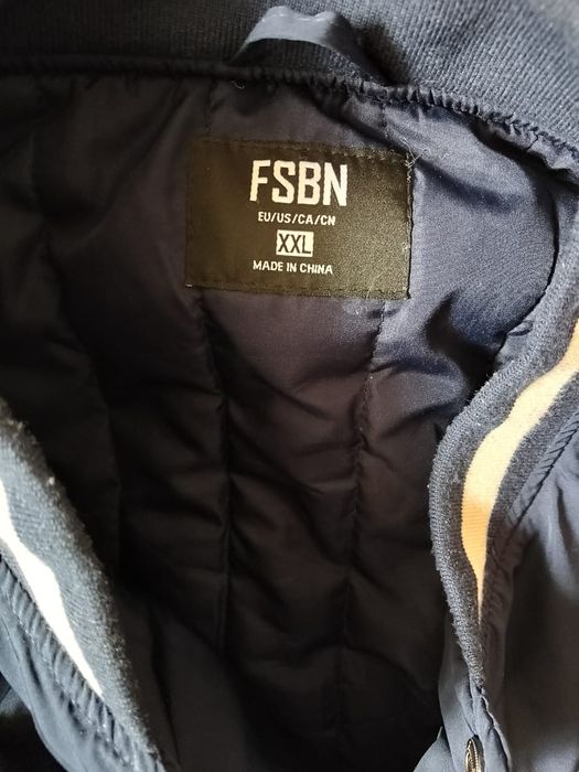 Продам куртку-ветровку