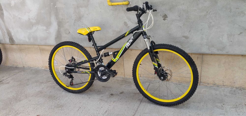 Bicicleta Mtb cu roti de 24 inch cu frane pe disc