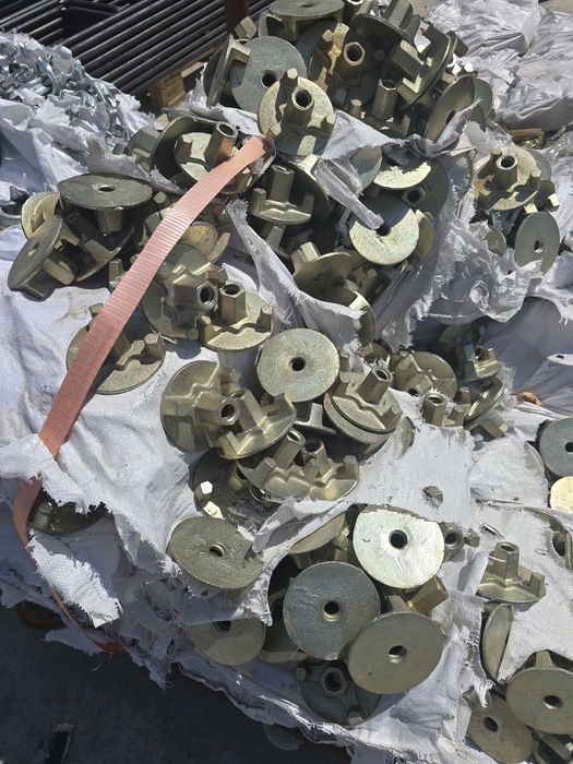 Съединители и жабки за скеле