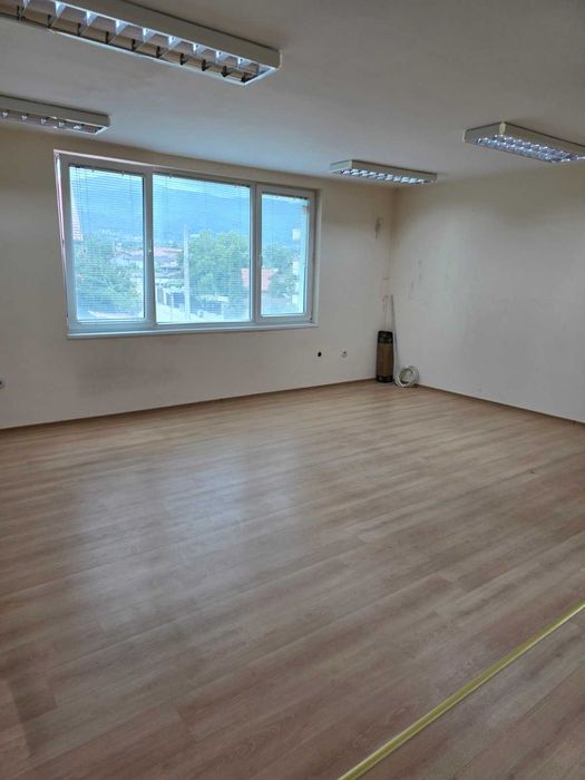 Дава се под наем Офис в София, Горубляне - 105 кв.м за 520 € - Снимка #2