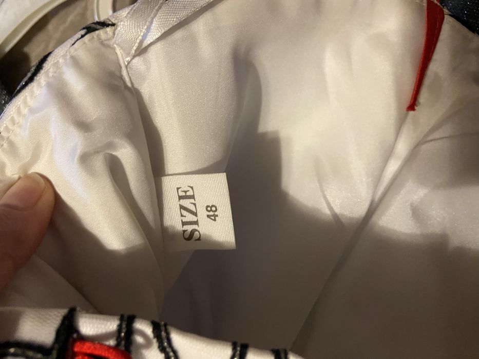 Rochie de zi alb cu rosu