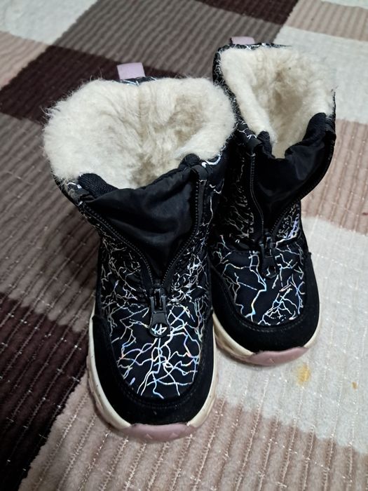 Ботинки зимние ,овчинка