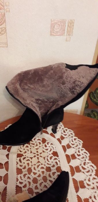 Дамски ботуши италиански, натурален велур.