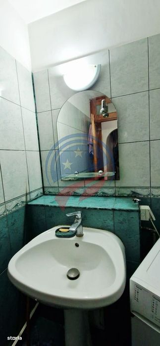 Apartament 4 camere et. 3 din 4 zona Garii