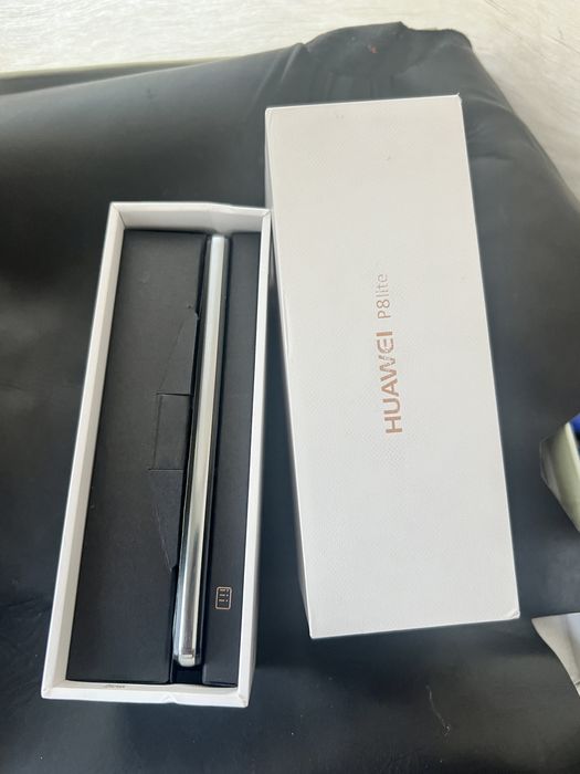 Huawei P8 Lite ALE-L21 nou nout sigilat in cutie,nefolosit cu tipla pe