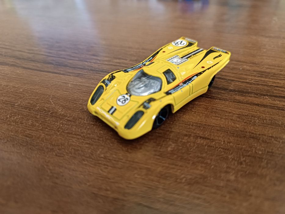 Hot wheels машинки