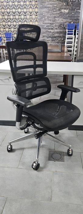 Eргономичен oфис стол