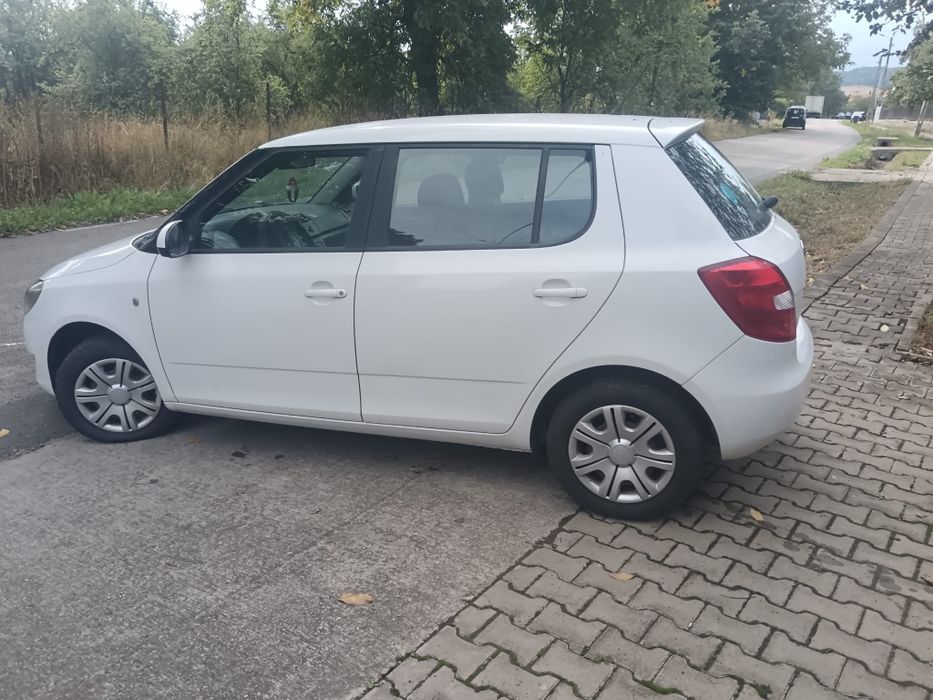 SKODA Fabia 2012 — imagine 3