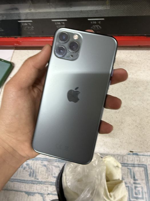 Айфон 11 про продам