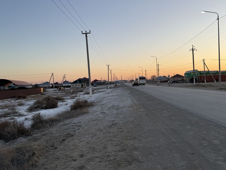 10 соттық жер сатылады.