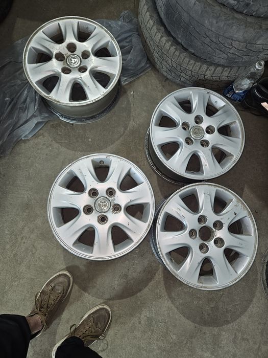 Диски на тоета камри 25