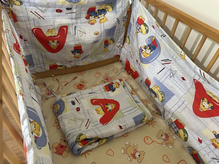 Pat bebelusi lemn ajunstabil pe doua nivele cu sertar + accesorii