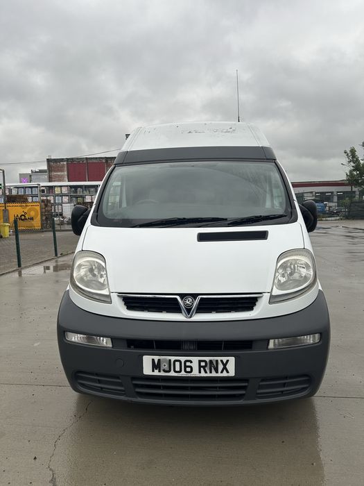 Vand/schimb Opel Vivaro 1.9 Renault Trafic 1.9 duba inalta  sau schimb