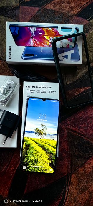 SAMSUNG GALAXY A70-Състояние като от магазина.Пълен комплекти