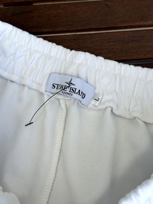 Мъжки къси панталони Stone Island - размер L, Отлично състояние