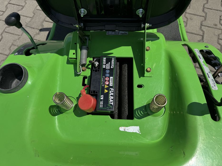 Tractoras gazon MTD Mastercut 92-125