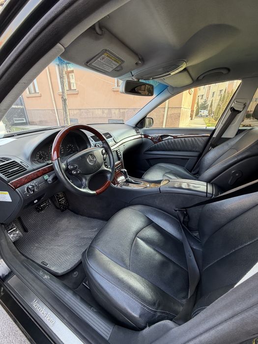 Mercedes benz 211 Clasik