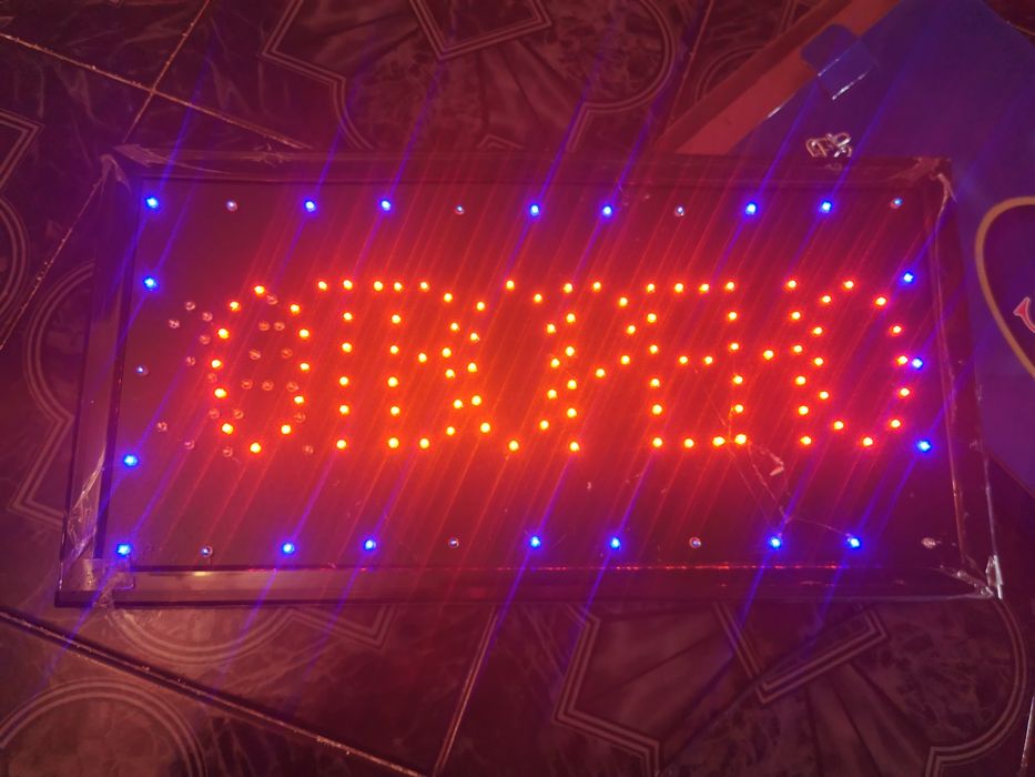 Светеща табела за магазин