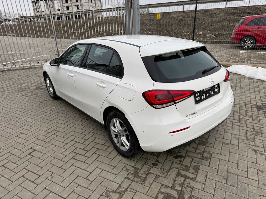 Mercedes A-Class 180d Automat – 2019 – LED, ușor avariat TVA inclus