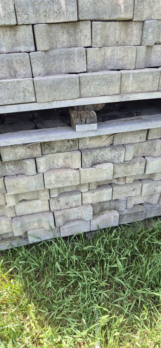 Pavele T2gri ciment, trafic intens 20×16,5×8cm 110 m2 .48 lei m2.