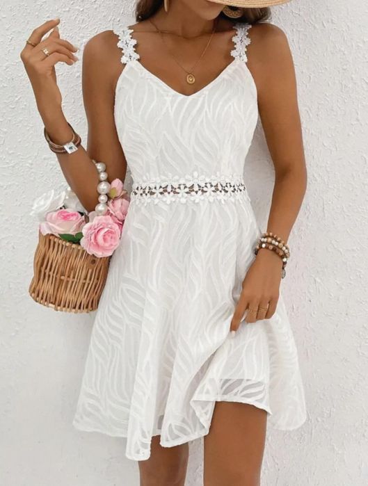 Рокля, размер М,чисто нова