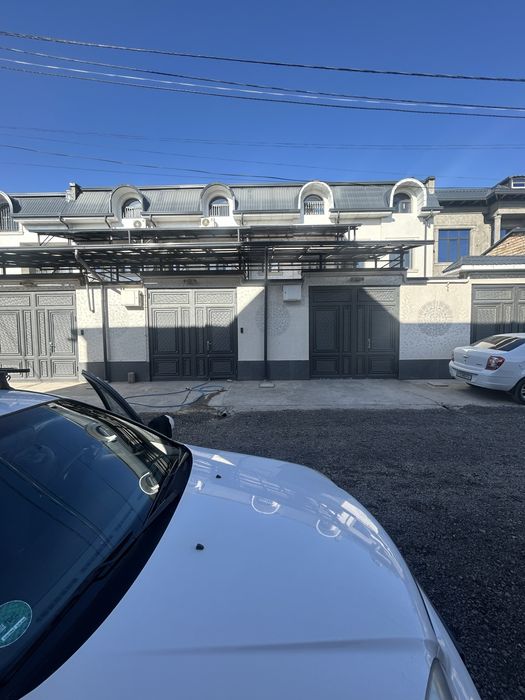 Assalomu alekom tayyor kirib yashaydigan 3 etajli yevro remont kottej