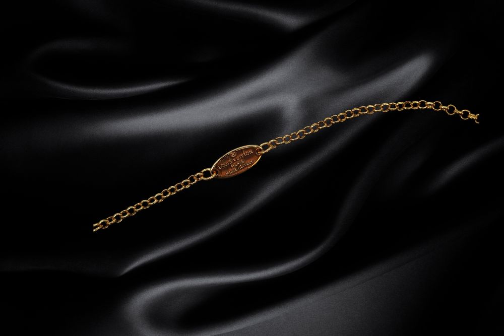 Lantisor Louis Vuitton, placat aur 18k