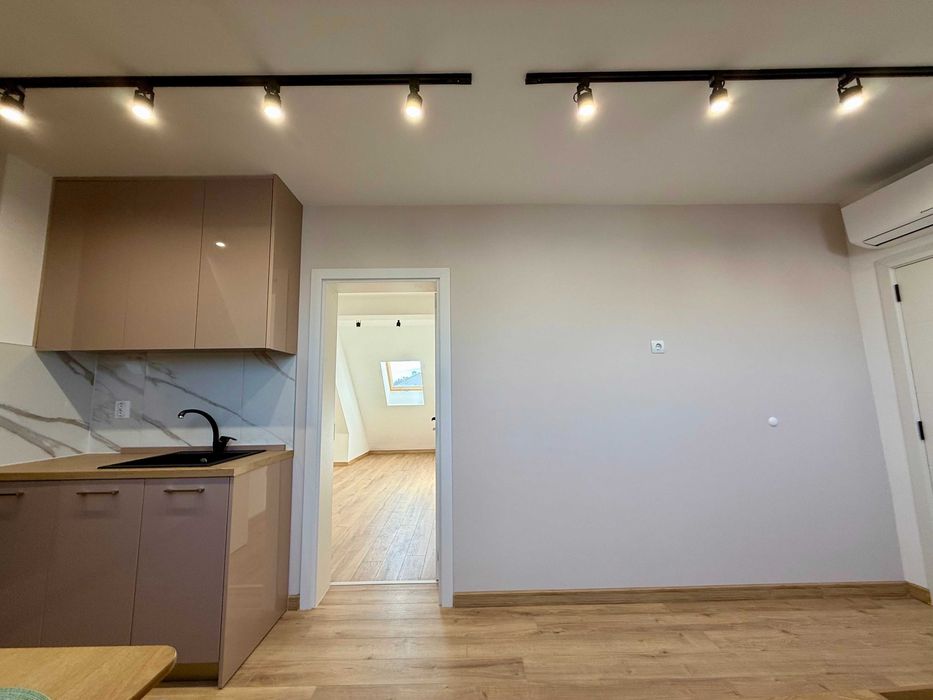 Ексклузивно! Тристаен обзаведен апартамент - НОВА СГРАДА с АКТ 16