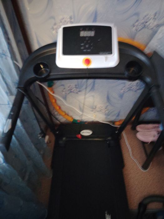 Продаю беговую дорожку