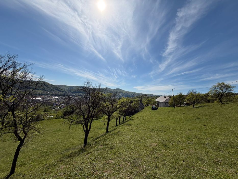Vând teren cu vedere panoramică – Năsăud