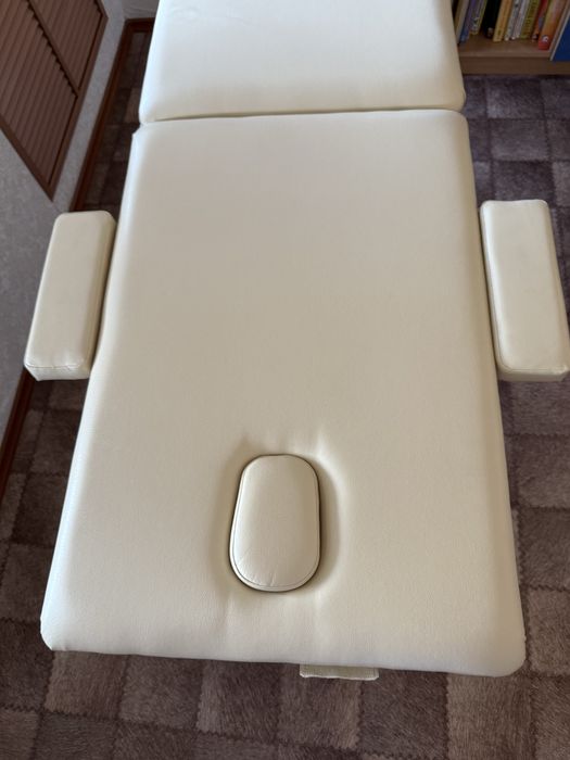 Продается кушетка для массажа