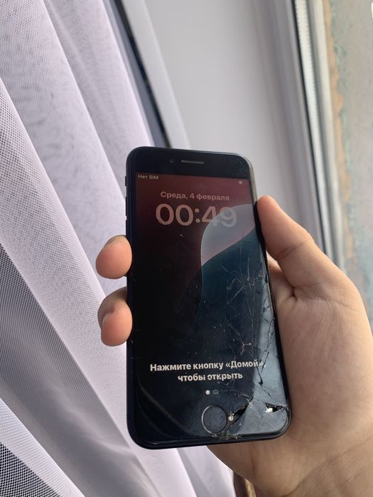 Продаю Айфон se 2022 64 гб срочно